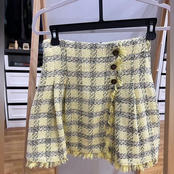 Zara textured mini skirt - Picture 2 of 4